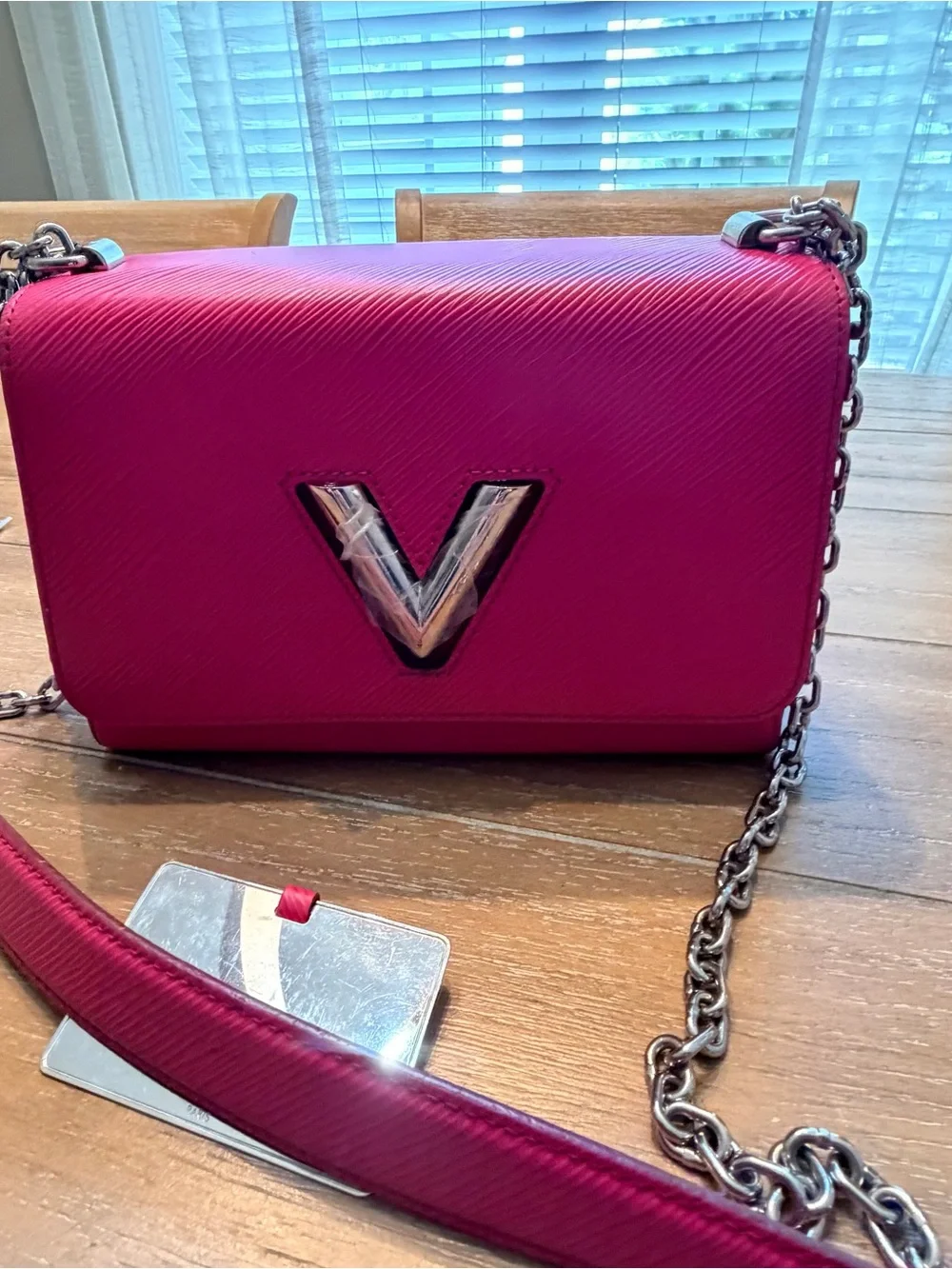 Louis Vuitton Fuchsia Epi Leather Chain Shoulder Bag